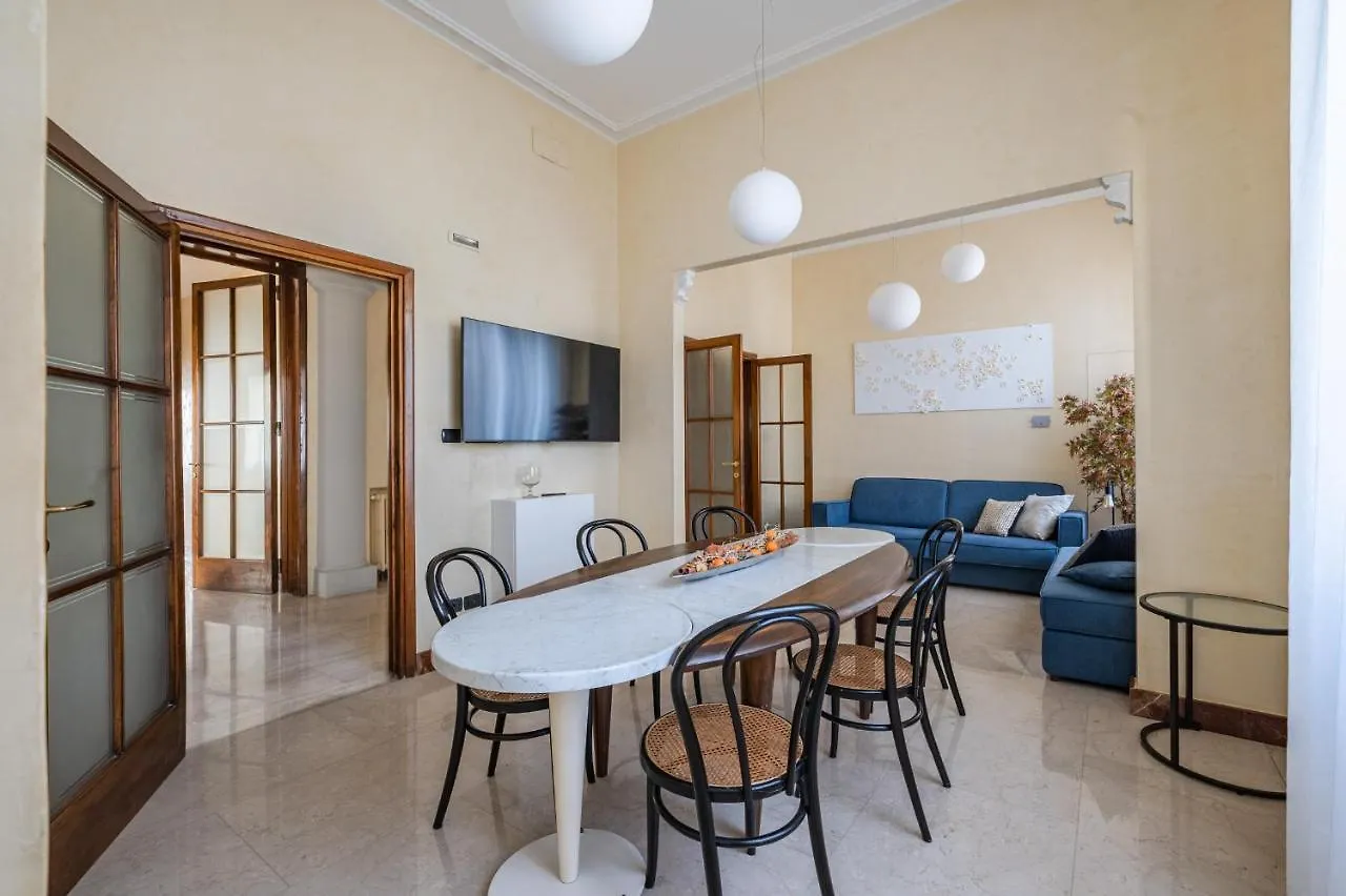 Apartment The Art Gallery Florence Italy