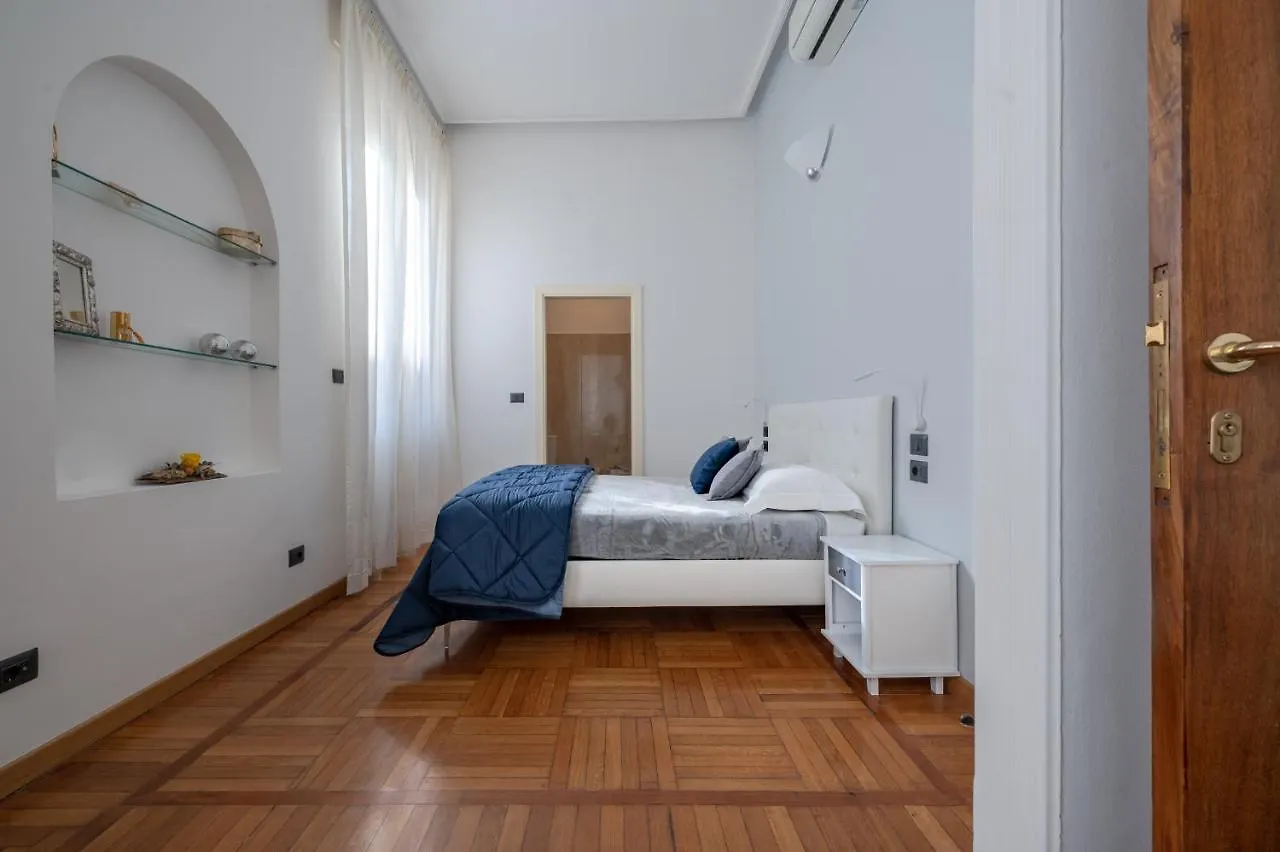 Apartment The Art Gallery Florence Italy